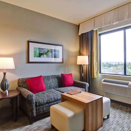โฮมวู้ด สวีท บาย ฮิลตัน อิสซาควาห์ Hotel ภายนอก รูปภาพ