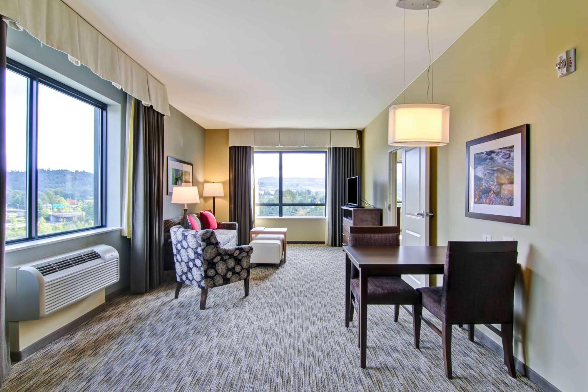 โฮมวู้ด สวีท บาย ฮิลตัน อิสซาควาห์ Hotel ภายนอก รูปภาพ