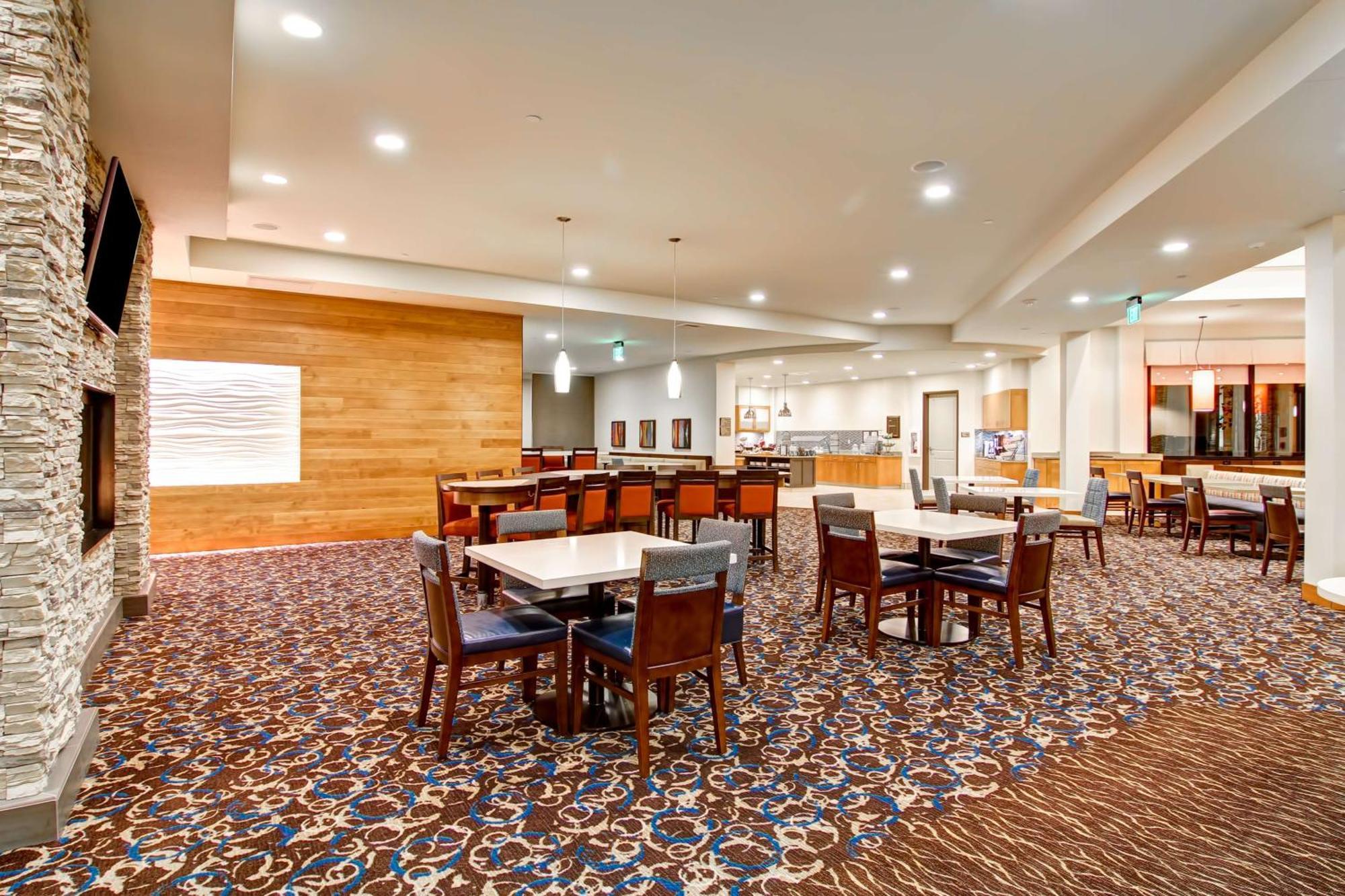 โฮมวู้ด สวีท บาย ฮิลตัน อิสซาควาห์ Hotel ภายนอก รูปภาพ